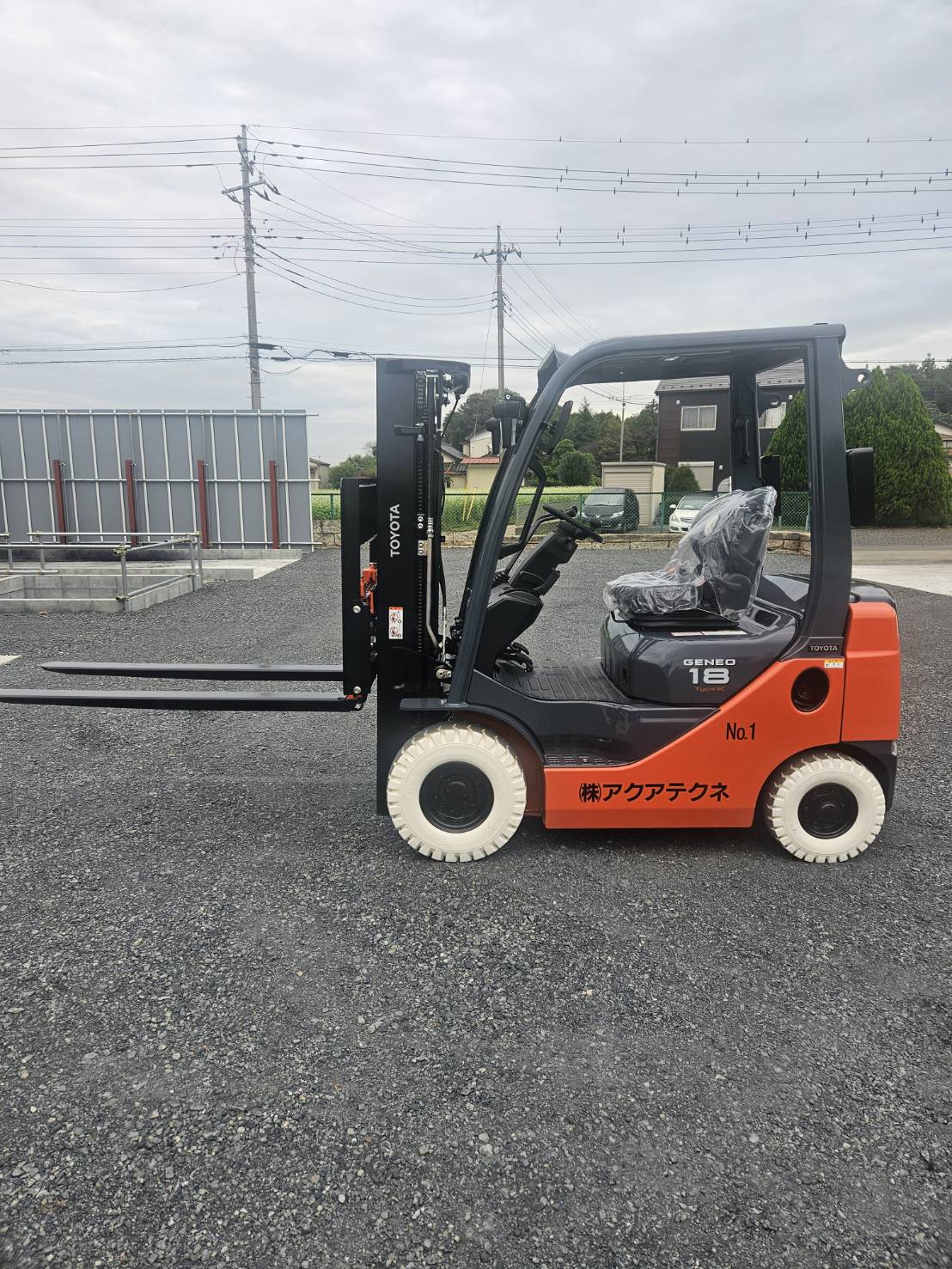 フォークリフト1.8t