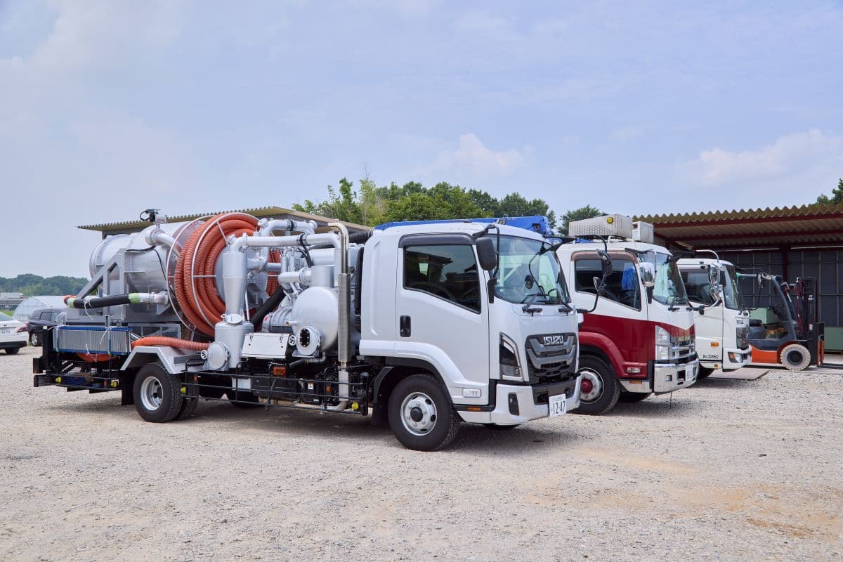 活性炭専用吸引車（風量50㎡）